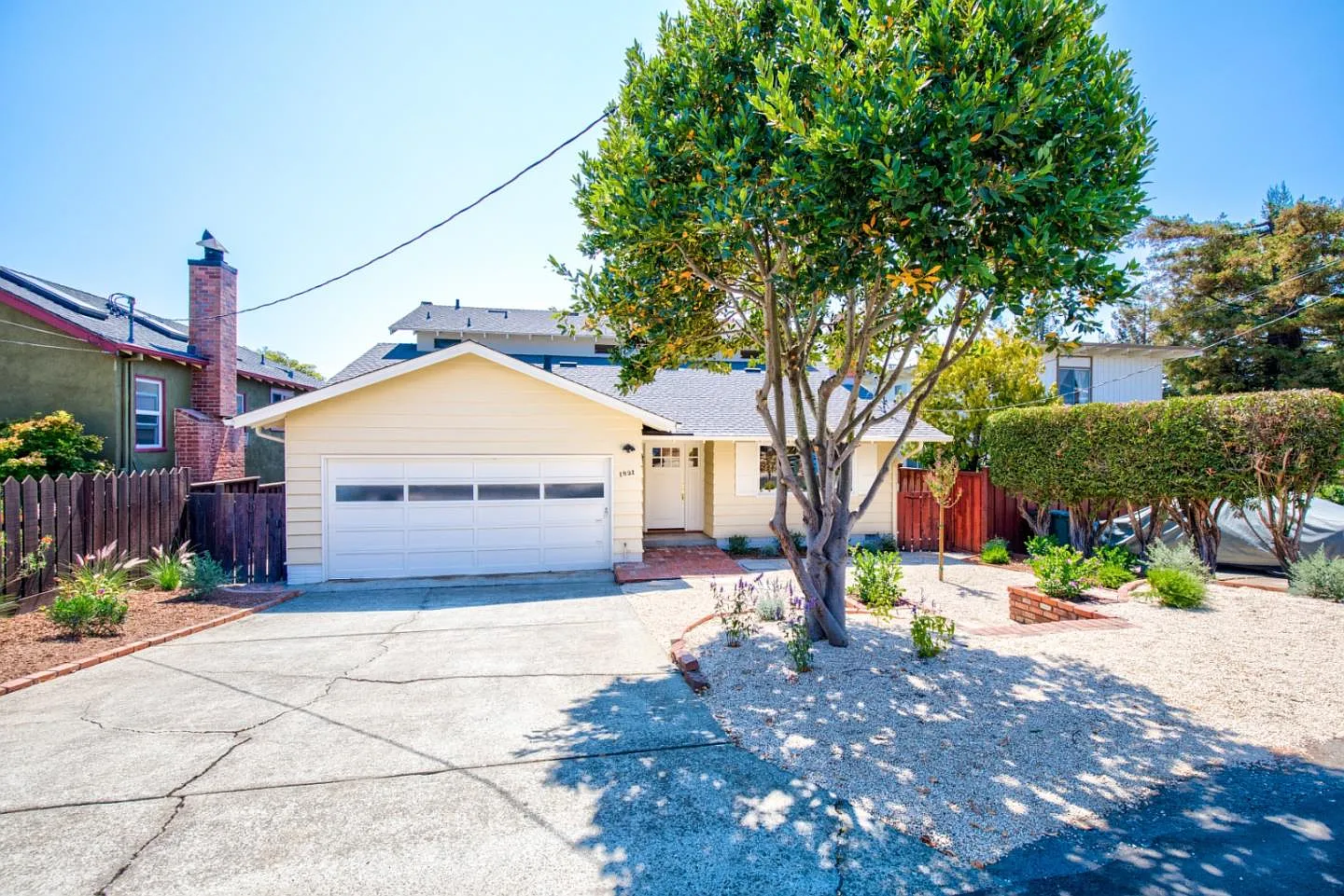 1821 Bayview Ave photo 1