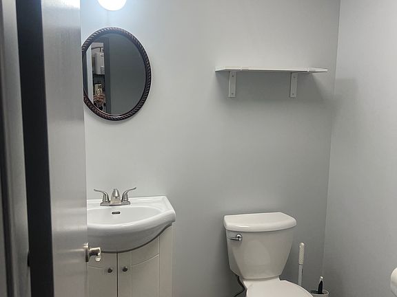 5th image of 5124 Pine Island Ct #K