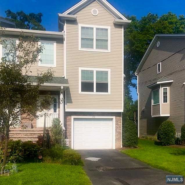 1st image of 232 Greenwood Ave