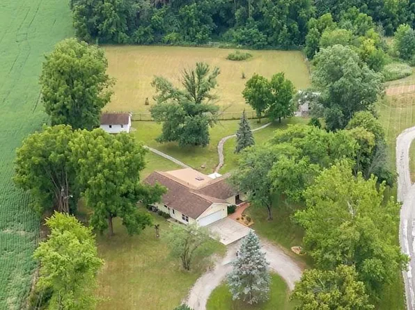 10109 Goshen Rd, Fort Wayne, IN 46818