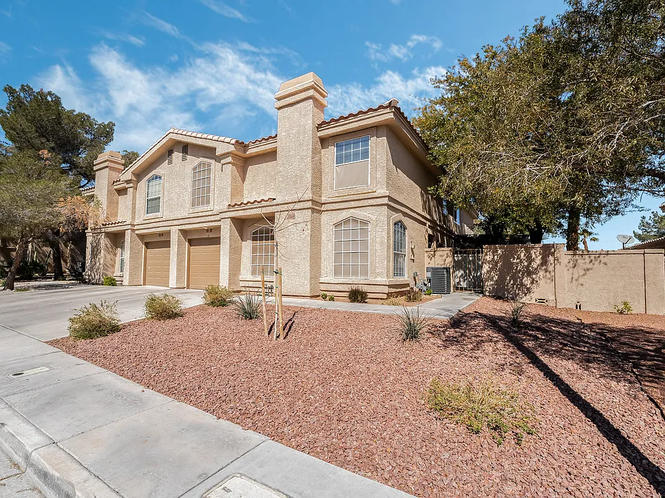 2824 Dawn Crossing Dr