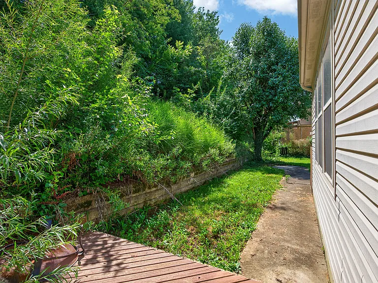 12130 Crestfield Ct — Photo 53