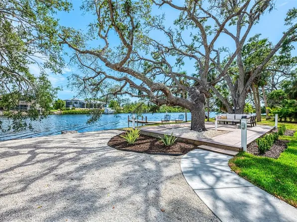 5377 Palos Verdes Dr, Sarasota, FL 34231