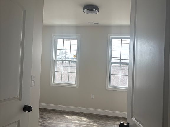 4th image of 219 N Mildred St #3