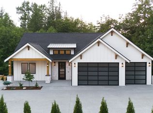 24018 Dolphin Ln, Mount Vernon, WA