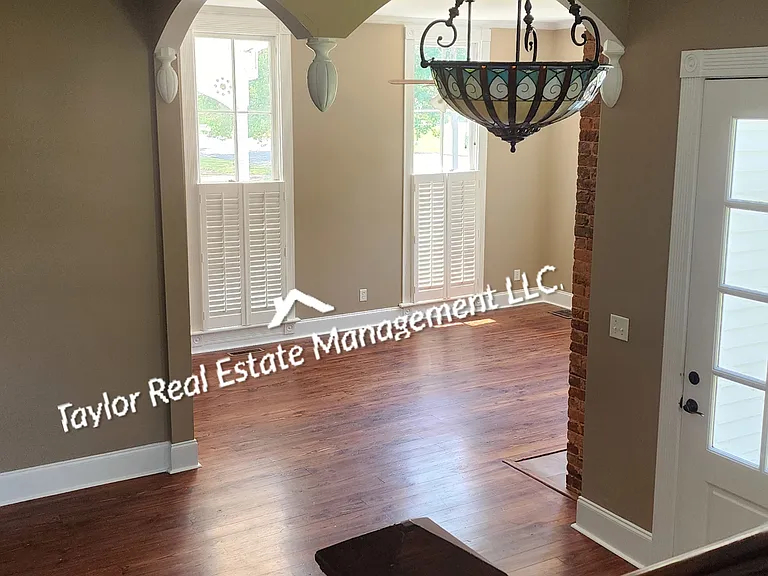1100 N Montgomery Ave — Photo 16