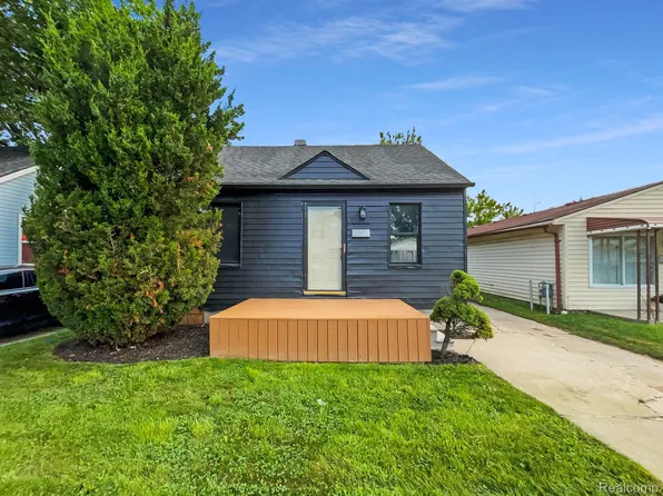 11035 Essex Ave, Warren, MI 48089