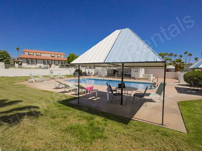 1719 Los Lagos Dr #B — Photo 13