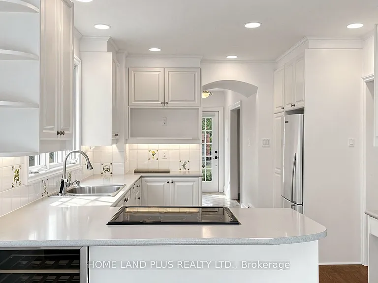 295 Saint Germain Ave — Photo 20
