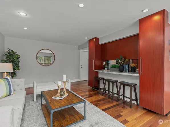 12700 NE 8th Street #E201, Bellevue, WA 98005