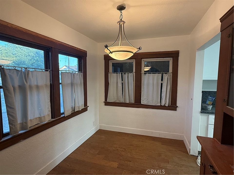 2nd image of 9585 Lake St