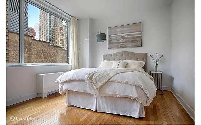 Sold by Douglas Elliman | media 8