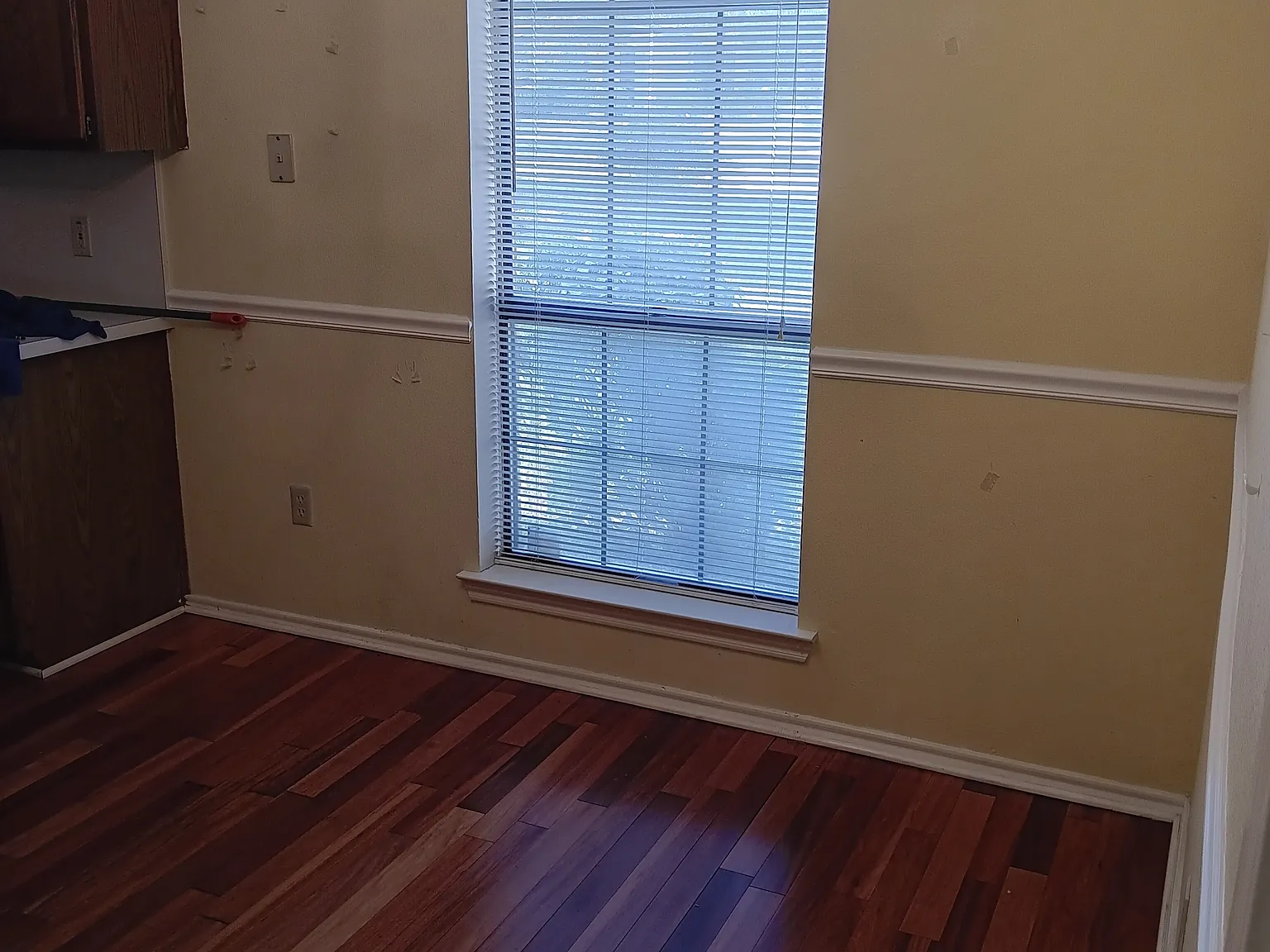 3 bed, 1900 sqft, $2,050 — Photo 4