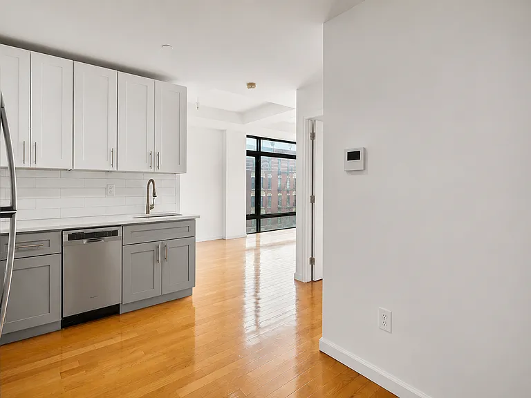 1980 Amsterdam Ave #5C — Photo 12