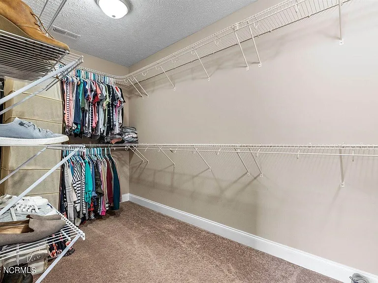 160 Argyll Ave — Photo 25