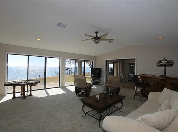 4th image of 130 Westshore Dr
