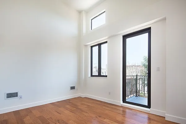 Rented by Bold New York | media 20