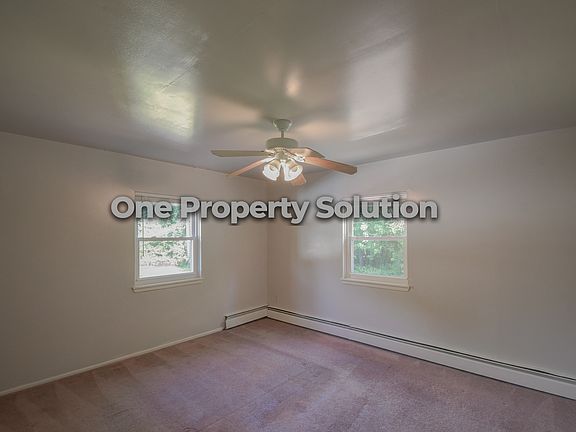 4th image of 809 E 32nd Ave #18