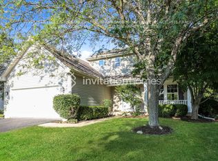 475 Raintree Dr, Oswego, IL 60543