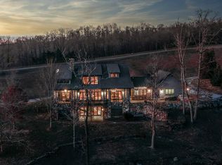 342 Eagle Point Dr, Albany, KY 42602