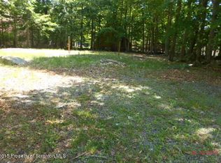 5050 Melrose Dr, Tobyhanna, PA