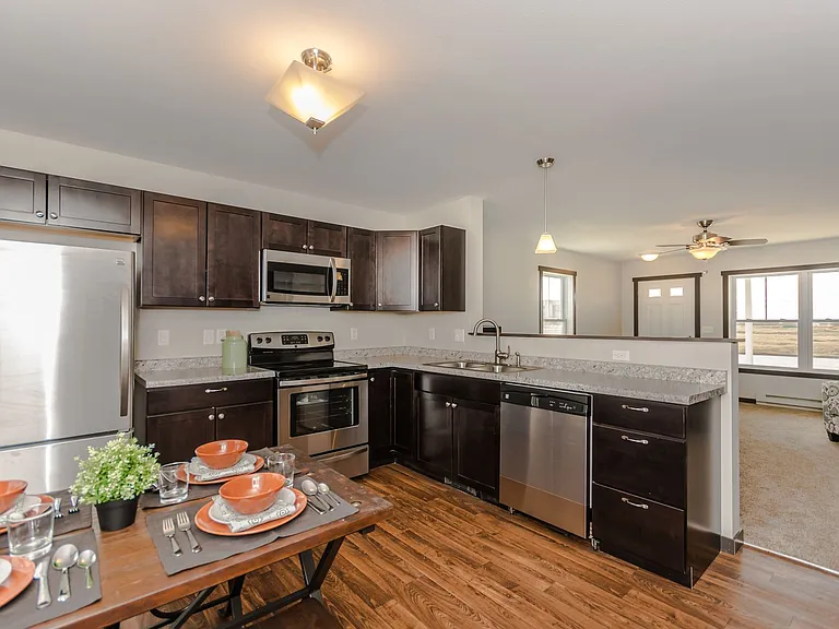 826-834 Thames Ct #1008 — Photo 18