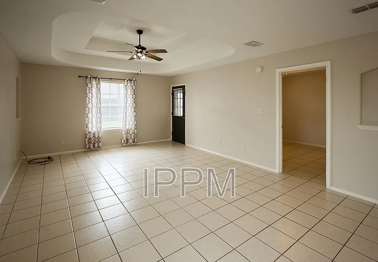 101 N Taos Blvd #B — Photo 12