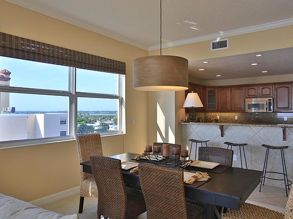 4th image of 3801 S Atlantic Ave Unit 403