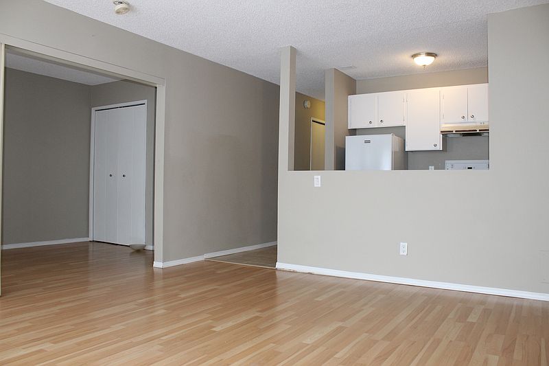 Calgary Apartment for rent - 1 Bedroom — photo 11