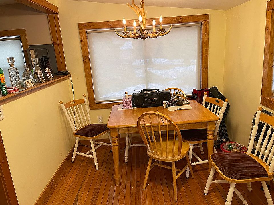 2nd image of 4935 Maplewood Dr
