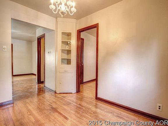 3rd image of 216 W Bowyer St
