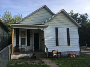 1197 W Green St, Decatur, IL 62522