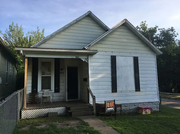 1197 W Green St, Decatur, IL 62522