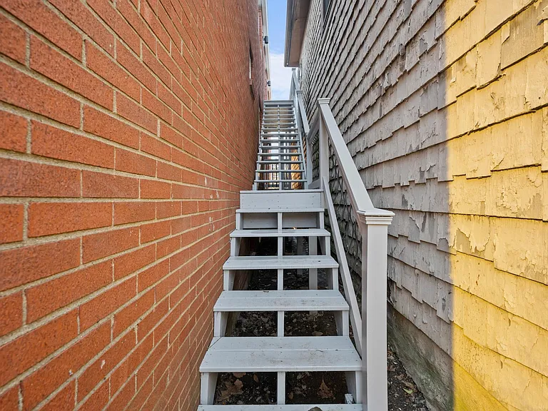 613 S Champion Ave #F — Photo 23