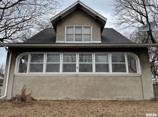 2621 31st Ave, Rock Island, IL 61201