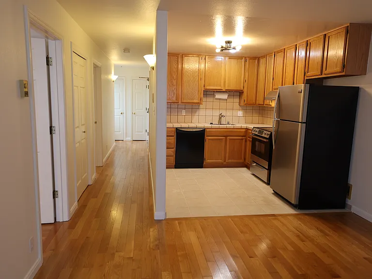 222 21st Ave #1 — Photo 6