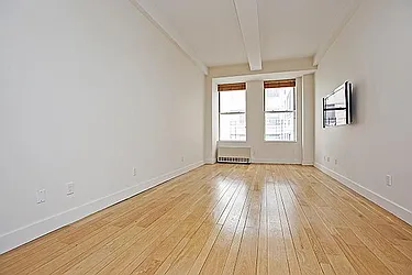 Rented by R New York