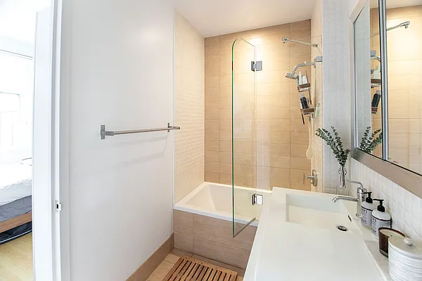 Rented by Corcoran | media 27