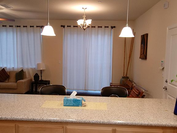 4th image of 2432 Boxwood St