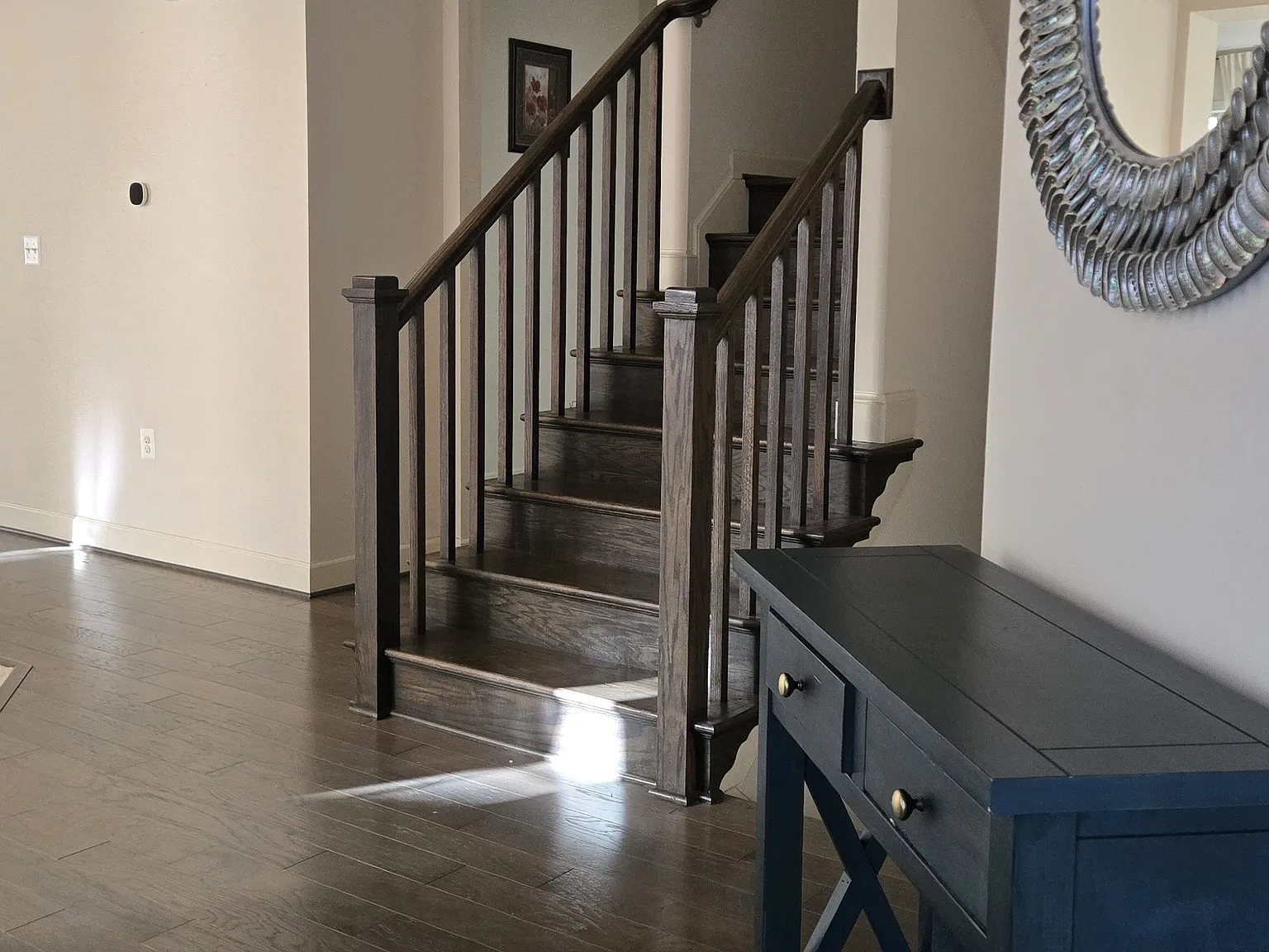3 bed, 3.5 bath, 4149 sqft, $3,850 — Photo 2