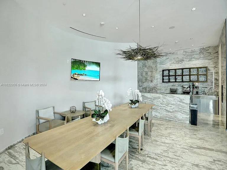 3250 NE 188th St #207 — Photo 90