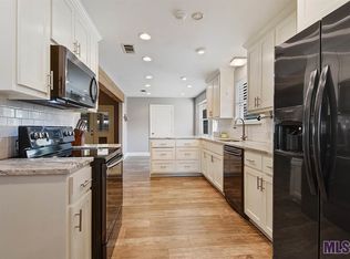 916 Martin St, Denham Springs, LA 70726