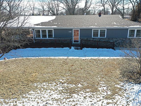4th image of 2204 Wilson Ave