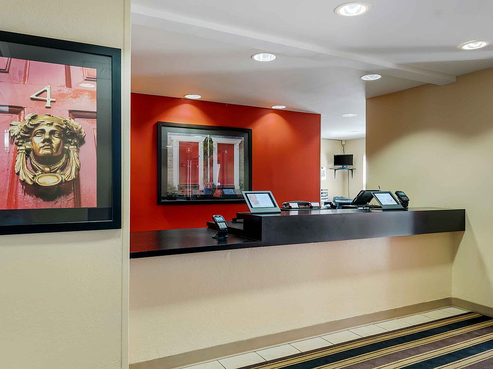 Lobby and Guest Check-in