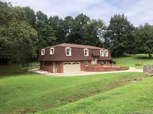 3121 5th Street Pl NW, Hickory, NC 28601