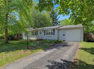 25 Walker Rd, Warwick, RI 02889