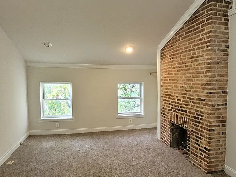 1811 E Pratt St — Photo 16