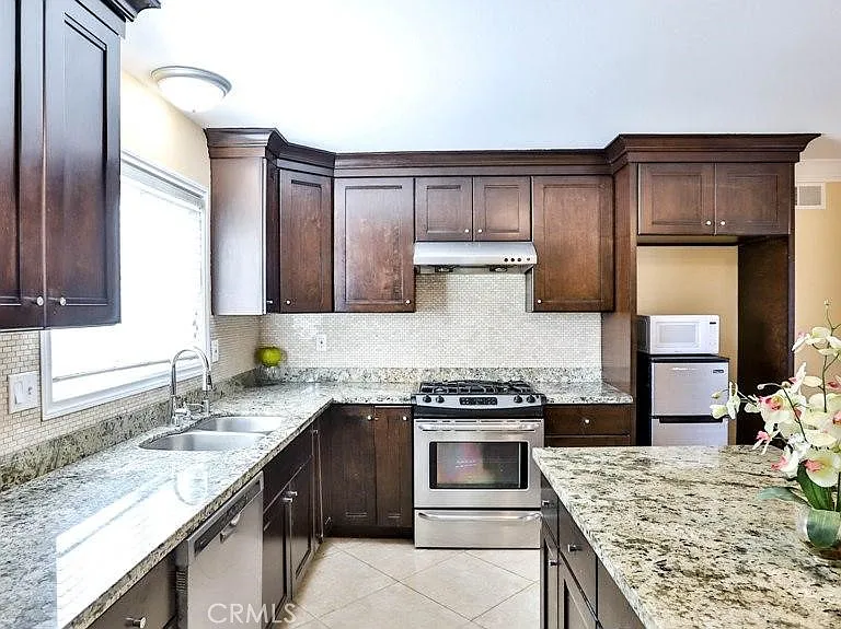 9390 Heather Ave — Photo 12