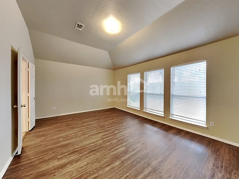 3213 Scenic Glen Dr — Photo 7