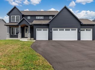 212 Lori Ln, Delano, MN 55328